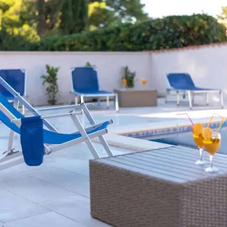 Holiday home Lili-with Pool Near The Sea Splitska